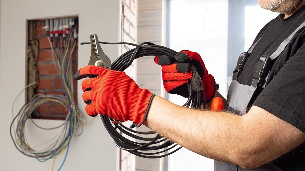 Elektrolux doo Niš: Potrebni elektromonteri/električari
