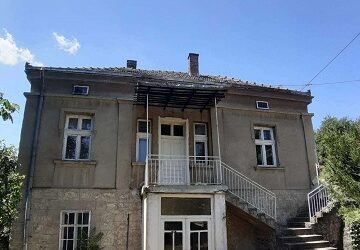 Boljevac-kuca sa okucnicom,1km od centra