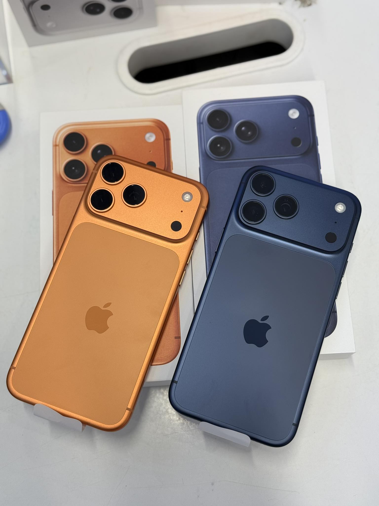Originalno Apple iPhone 17 Pro Max, iPhone 17 Pro, iPhone 17 , iPhone Air , Apple iPhone 16 Pro Max, iPhone 16 Pro