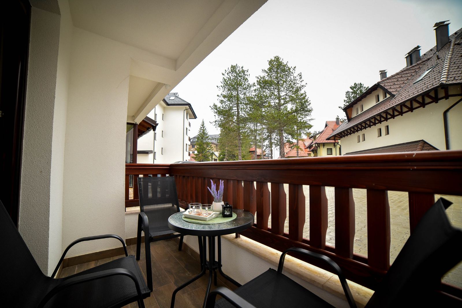 Stanovi na 300m od jezera-Zlatibor