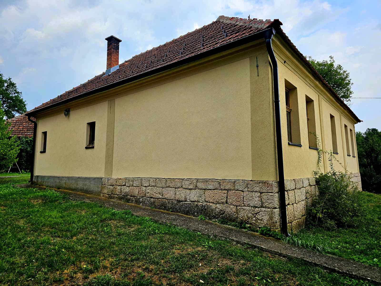 Prodajem imanje 8.6ha sa kucom-Kosjeric