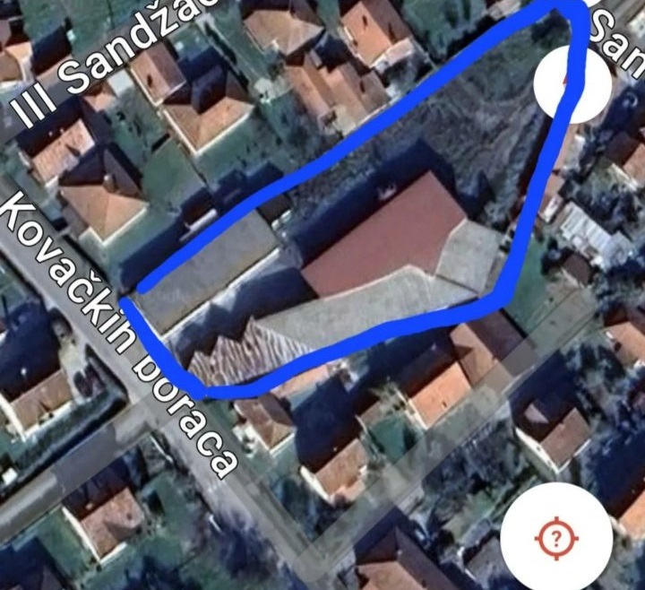 Prodajem ili izdajem halu