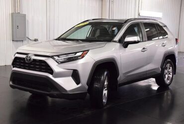 Toyota Rav4 XLE Neatly