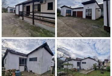 Kuca  i pomocni objekti 220m2, plac 11 ari