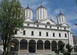 Bogosluženja za vaskršnje praznike u Sabornom hramu u Nišu Saborni hram u Nišu; Foto: Wikipedia