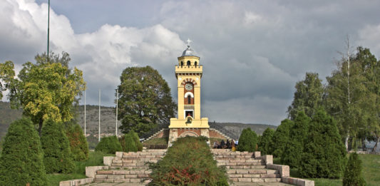 Spomenik na Čegru; Foto: Turistička organizacija Niša