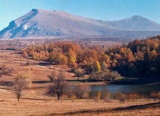 Vrmdzilla 2018: Legenda o zmaju iz Vrmdžanskog jezera Vrmdžansko jezero