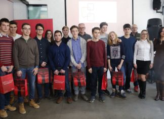 Aplikacije učenika Gimnazije Bora Stanković iz Niša među pet najboljih u Srbiji Pobednički timovi mts app konkursa; Foto: MTS, gimnazija "Bora Stanković"