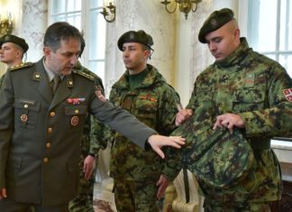 Nove uniforme Vojske Srbije: polomajice, kratke jakne i moderni vojnički ranac Izmene u obeležavanju uniformi i predlozi za nove odevne predmeta