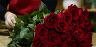 Zašto 8. mart nije samo dan kada se ženama poklanja cveće?