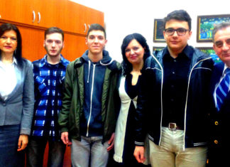 Nišlija oborio rekord: Izgovorio 1.200 decimala broja PI „iz glave“ Pobednici takmičenja u pamćenju decimala Pi, Niš