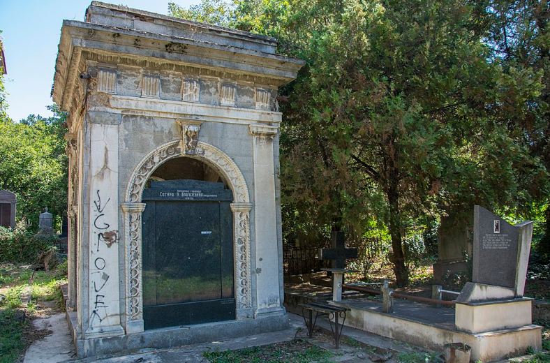 Staro groblje u Nišu, spomenici; Foto: Wikipedia Đorđe Marković