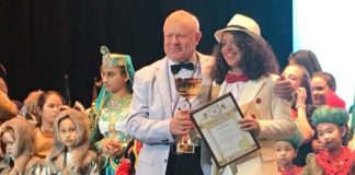 Nišlijka Una Dimitrijević apsolutna pobednica muzičkog festivala u Moskvi Nišlijka Una Dimitrijević osvojila je Grand prix u Moskvi na međunarodnom muzičkom festivalu “ Open Europe- open planet”