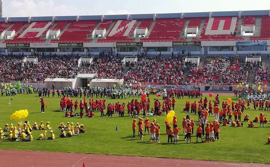 "Plesom do znanja i zdravlja" na stadionu Čair; Foto: Jelena Veljković