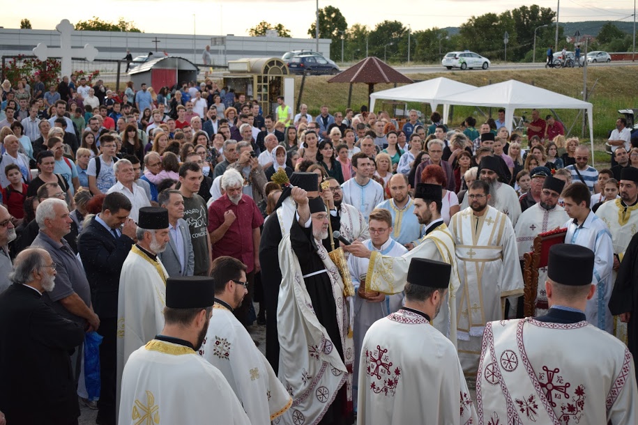 Svečana litija u čast Svetog Vasilija Ostroškog u Nišu; Foto: Eparhija niška
