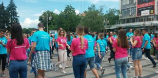Grad Niš sam organizuje ples maturanata Parada maturanata 2018.