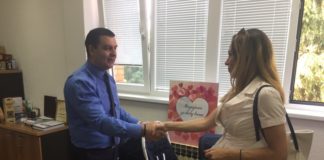 Bebi kolica za niške trojke: Jovana, Vuka i Ognjena Bebi kolica za porodicu Milošević; Foto: GO Medijana