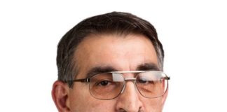 Mirko Zečević, novi većnik za obrazovanje i poljoprivredu u Nišu Mirko Zečević, penzionisi oficir, sekretar je PUPS-a i predsednik Gradske organizacije penzionera u Nišu.