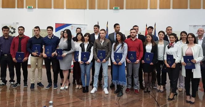 Najbolji studenti osnovnih i master studija Univerziteta u Nišu; Foto: Ministarstvo omladine i sporta