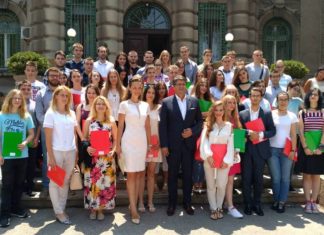 Veće stipendije za niške najtalentovanije učenike i studente Talentovani učenici i studneti Grada Niša; Foto: Grad Niš