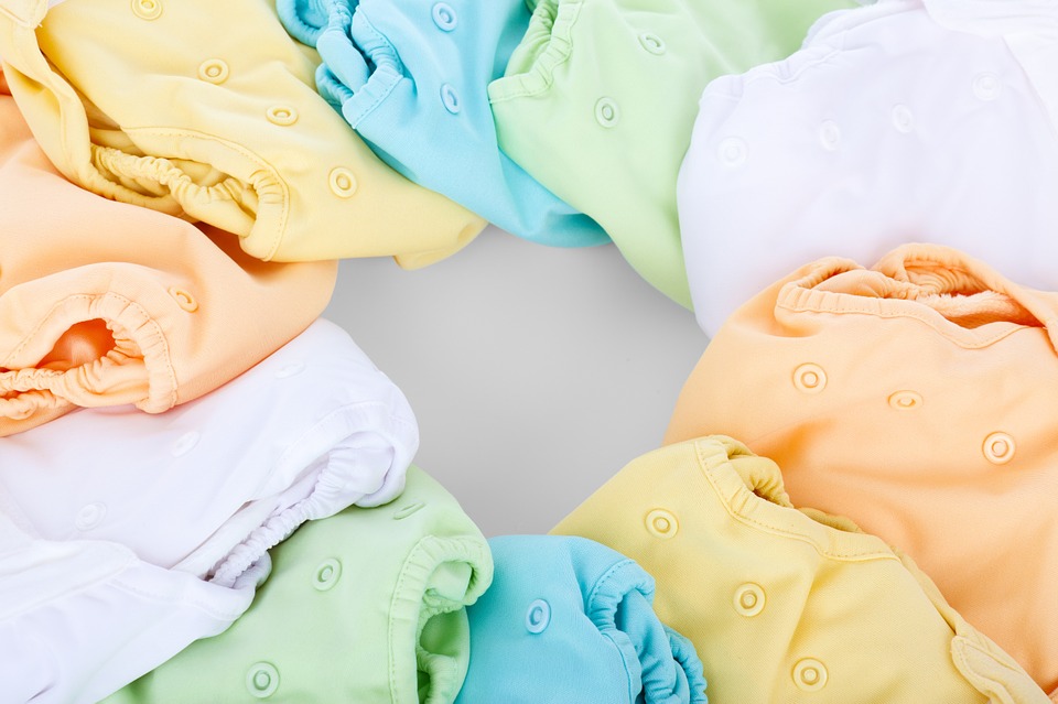 Mame u akciji prikupljanja bebi odeće za niško porodilište