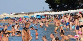 Grčki mediji: Halkidiki okupirali turisti sa Balkana praznih džepova Halkidiki