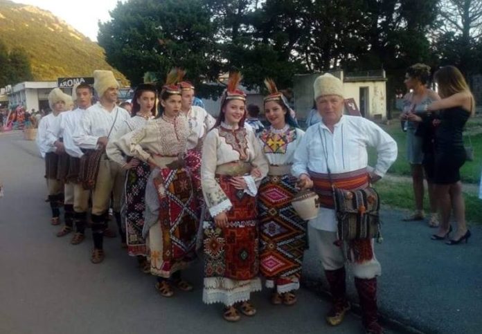 KUD Kovilje iz Vukmanova na Folk Festu u Crnoj Gori; Foto: NKC