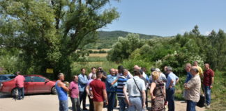Izlivanje kanalizacije u Gornjem Komrenu nerešivo dok se ne završi kolektor