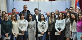 Uručeni vaučeri studentima za boravak na Kopaoniku Uručeni vaučeri studentima za boravak na Kopaoniku