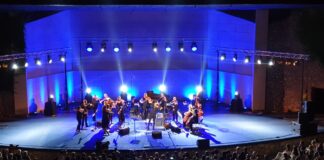 Zvuci violine i aplauzi nišlija oterali kišu sa letnje pozornice