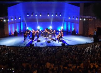 Zvuci violine i aplauzi nišlija oterali kišu sa letnje pozornice