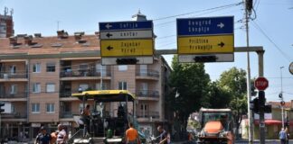 Završena rekonstrukcija kolovoza u Vardarskoj ulici, sredjuju se i trotoari Rekonstrukcija kolovoza u Vardarskoj