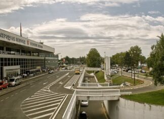 Usluga prevoza od i do aerodroma Prevoz putnika do i od aerodroma