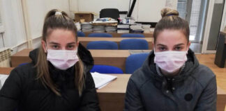 Učenici Pravno-poslovne škole pomažu starijim Nišlijama Volonteri Pravno poslovna skola Nis