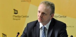 Djilas pozvao Vladu da povuče odluku o zabrani kretanja za prvomajske praznike Lider Stranke slobode i pravde Dragan Djilas