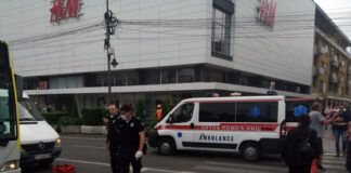 Sanitet Hitne oborio biciklistu u centru Niša Foto: Naissus.info