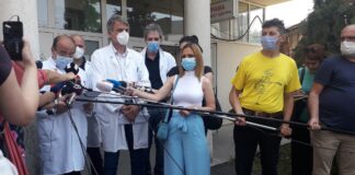 Oglasio se KC Niš: 74 pacijenta pozitivna na koronu, petoro na respiratorima kc niš