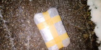 Izbacili skoro 900 grama marihuane iz automobila i pokušali da pobegnu policiji izbacili marihuane