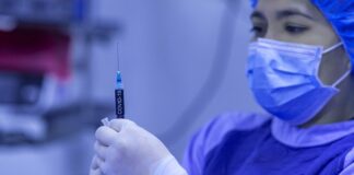 Planirano da se do kraja nedelje vakciniše oko 11.000 ljudi: Prioritet – vakcinacija zdravstvenih radnika, korisnika i zaposlenih u gerontološkim centrima prioritet