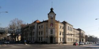 Paru osumnjičenom da je dve godine kao roba tretirao Nišliju produžen pritvor produžen pritvor