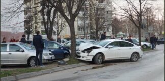 Jedna osoba povređena u udesu u ulici Branka Krsmanovića branka krsmanovića