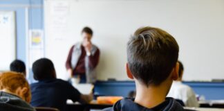 Izaberi srednju: Portal sa informacijama o školama namenjen osnovcima izaberi srednju