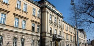 Nebojša Ozimić poklonio svoju biblioteku Univerzitetskoj biblioteci „Nikola Tesla“ Nebojša Ozimić