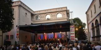 Sedmi „Muzički edikt“ završen spektaklom u porti Sabornog hrama u Nišu Muzički edikt