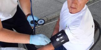 Pregledi za žitelje sela Ostrovica. Merenje pritiska, šećera, klinički pregledi dom zdravlja