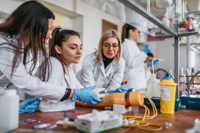 medicinska skola nis Foto: Medicinska škola Niš