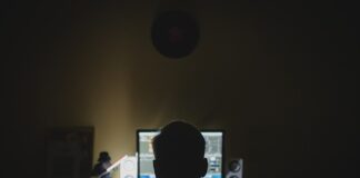 Nestalo troje programera iz Niša osumnjičenih za prevaru programeri