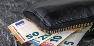 Počela isplata 30 evra građanima, od 15. novembra prijava za 20 evra u decembru 30 evra isplata