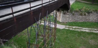 Dveri Niš: Most u Tvrđavi primer nebrige gradske vlasti prema Nišlijama Foto: Dveri Niš