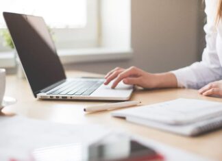 Želite da obnovite engleski ili nemački zbog posla? ŽELITE DA OBNOVITE ENGLESKI ILI NEMAČKI ZBOG POSLA? Sada ste spremni da odvojite vreme i konačno progovorite kako treba? Stalno odlažete da upišete kurs jezika, dok drugi napreduju u karijeri?